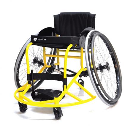 Differences between sports wheelchairs and usual ones